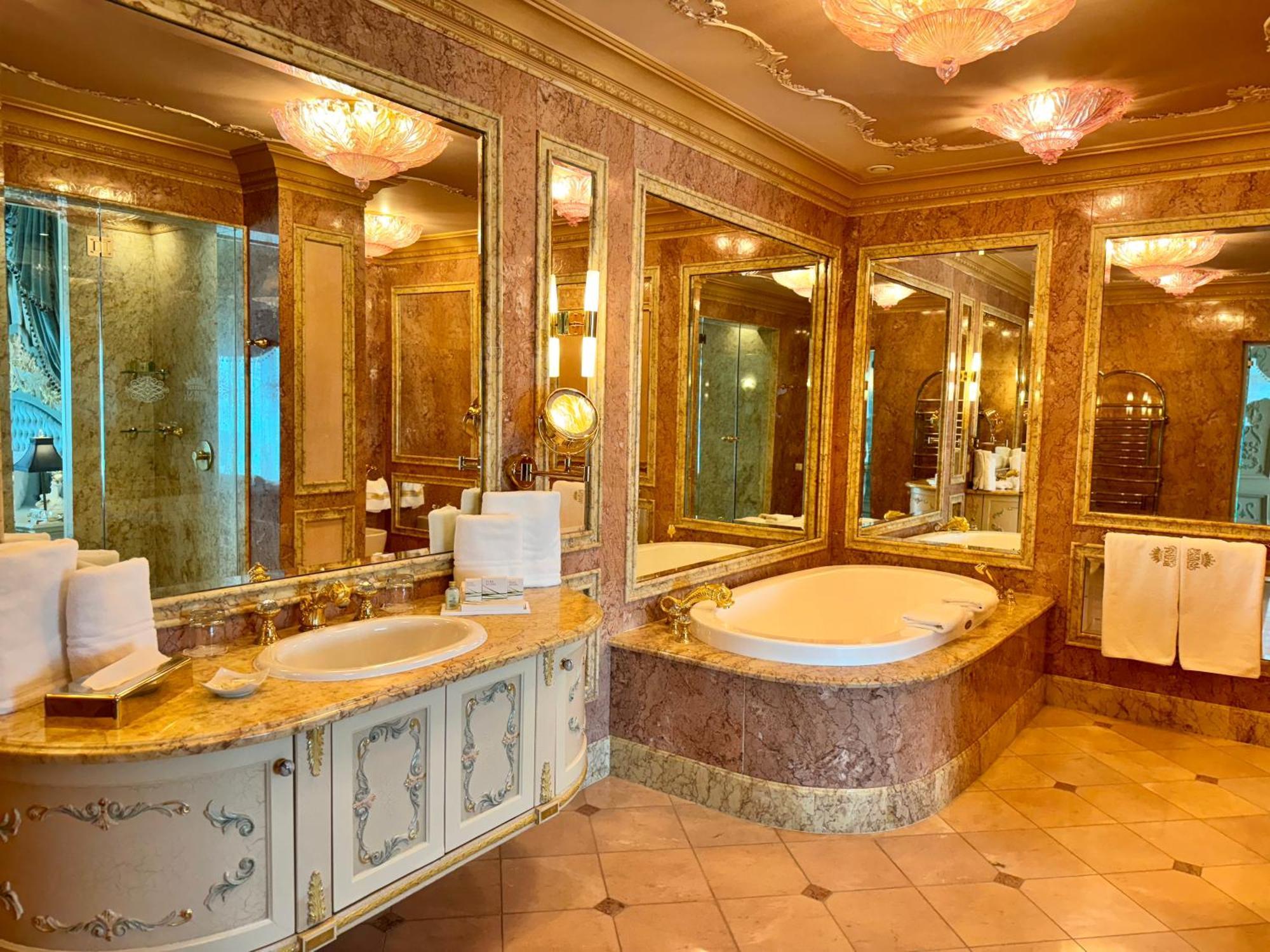 Royal & Hotelli 5*