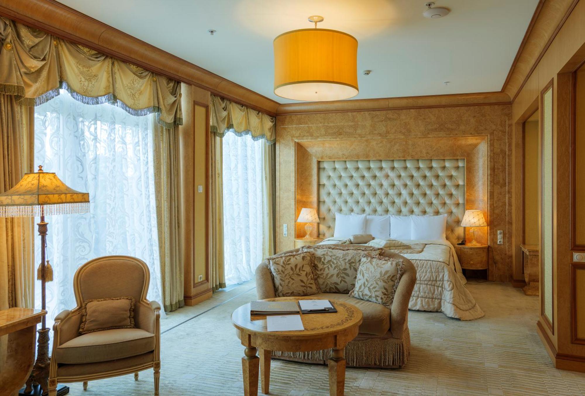 Hotelli Royal & 5*